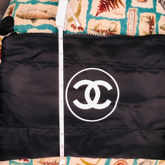 Black Chanel BeautyTravel Cosmetic Bag For Women Large Capacity. - Picture 8 of 10